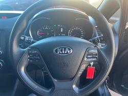 2016 Kia
Cerato Si