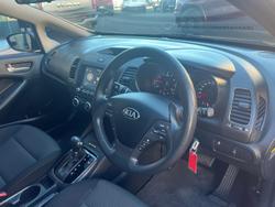 2016 Kia
Cerato Si