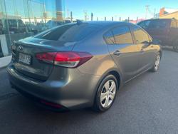 2016 Kia
Cerato Si