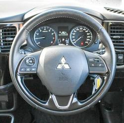2018 Mitsubishi
                Outlander ES