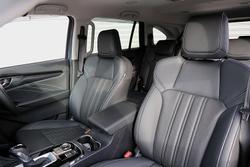 2023 Isuzu
MU-X LS-T