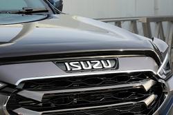 2023 Isuzu
MU-X LS-T