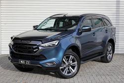 2023 Isuzu
MU-X LS-T