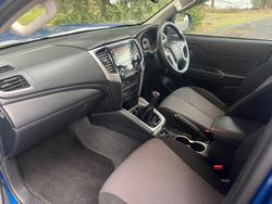 2020 Mitsubishi
Triton GLX-R