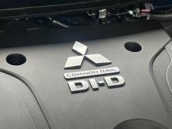 2020 Mitsubishi
Triton GLX-R
