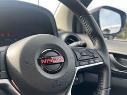 2024 Nissan
Navara PRO-4X