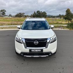 2023 Nissan
Pathfinder Ti-L
