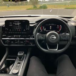 2023 Nissan
Pathfinder Ti-L