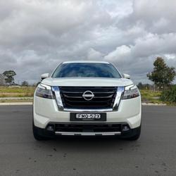 2023 Nissan
Pathfinder Ti-L