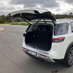 2023 Nissan
Pathfinder Ti-L