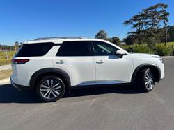 2023 Nissan
Pathfinder Ti-L