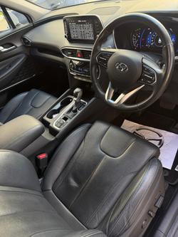 2018 Hyundai
Santa Fe Highlander