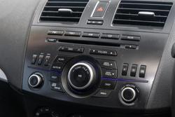 2013 Mazda
3 Neo