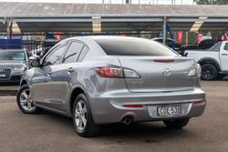 2013 Mazda
3 Neo