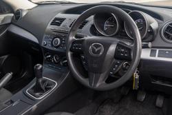 2013 Mazda
3 Neo