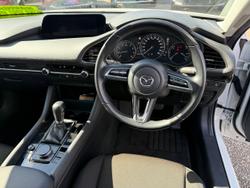 2021 MAZDA
MAZDA3 G25 EVOLVE