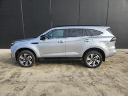 2025 Isuzu
MU-X LS-T