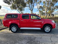 2013 Toyota
                Hilux SR5