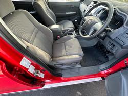 2013 Toyota
                Hilux SR5