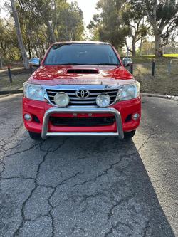 2013 Toyota
                Hilux SR5