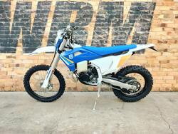 2025 HUSQVARNA TE 300I HERITAGE ENDURO BLUE