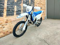 2025 HUSQVARNA TE 300I HERITAGE ENDURO BLUE