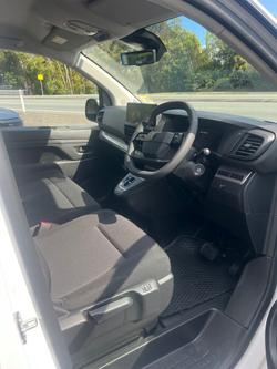 2025 Peugeot
Expert Pro Long