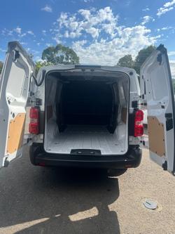 2025 Peugeot
Expert Pro Long