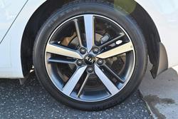 2017 Kia
Cerato Sport