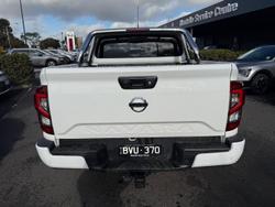 2022 Nissan
                Navara ST-X