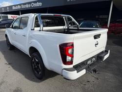 2022 Nissan
                Navara ST-X