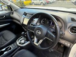 2022 Nissan
                Navara ST-X