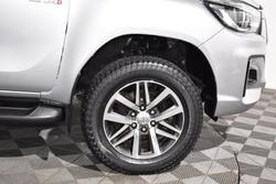 2020 Toyota
Hilux SR5