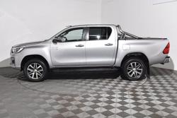 2020 Toyota
Hilux SR5