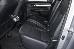 2020 Toyota
Hilux SR5