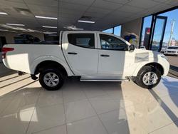 2015 Mitsubishi
Triton GLX