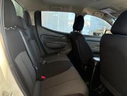 2015 Mitsubishi
Triton GLX