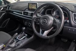 2016 Mazda
3 Maxx