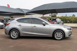 2016 Mazda
3 Maxx