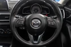 2016 Mazda
3 Maxx