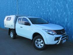 2016 Mitsubishi
Triton GLX Club Cab