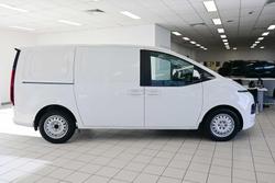 2022 Hyundai
STARIA LOAD