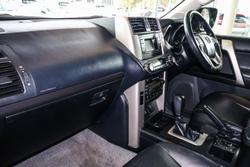 2010 Toyota
Landcruiser Prado VX