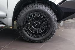 2010 Toyota
Landcruiser Prado VX