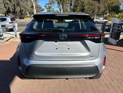 2025 Toyota
Yaris Cross GX