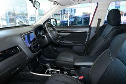 2019 Mitsubishi
Outlander ES