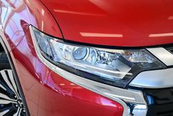 2019 Mitsubishi
Outlander ES