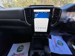2024 Ford
                Everest Ambiente