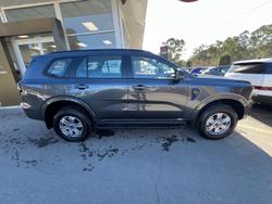 2024 Ford
                Everest Ambiente