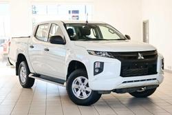 2022 Mitsubishi
Triton GLX